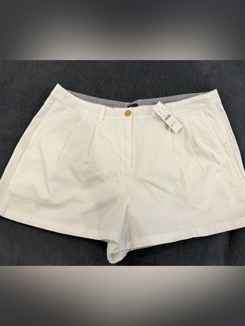 NWT J CREW Women’s White Pleated heritage chino  Shorts #classic #Summer #preppy
